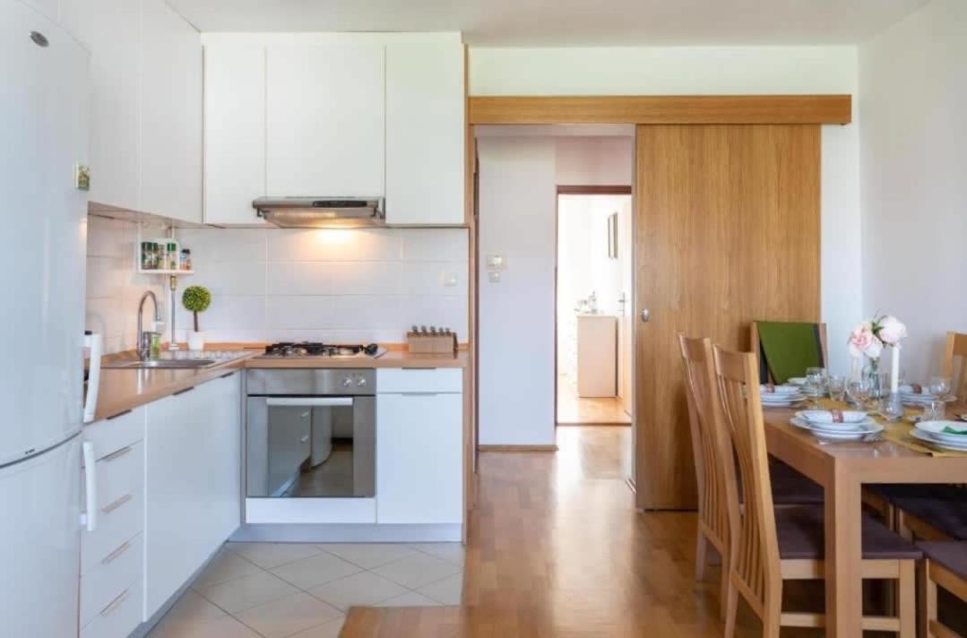 Tesla Apartment Urban Stay Загреб Екстериор снимка