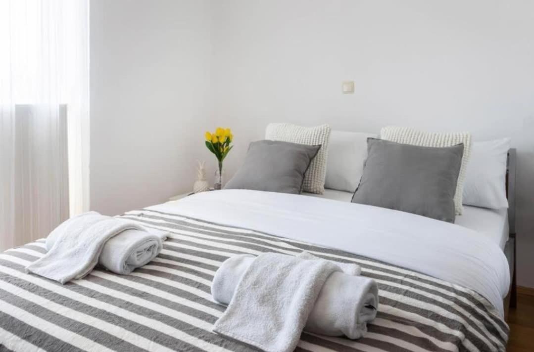 Tesla Apartment Urban Stay Загреб Екстериор снимка