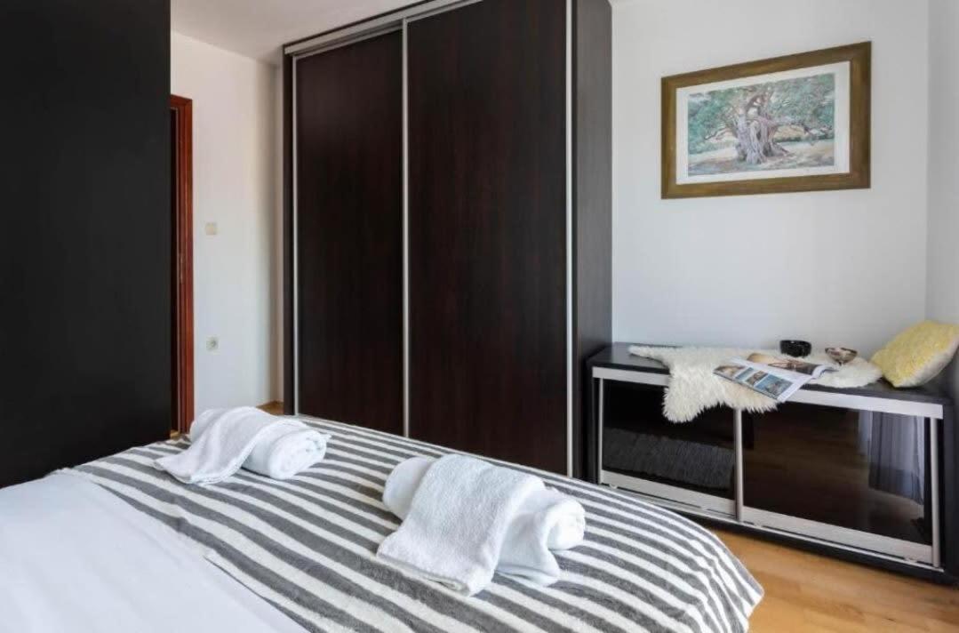Tesla Apartment Urban Stay Загреб Екстериор снимка